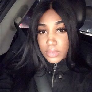 Meet your Posher, Raessa